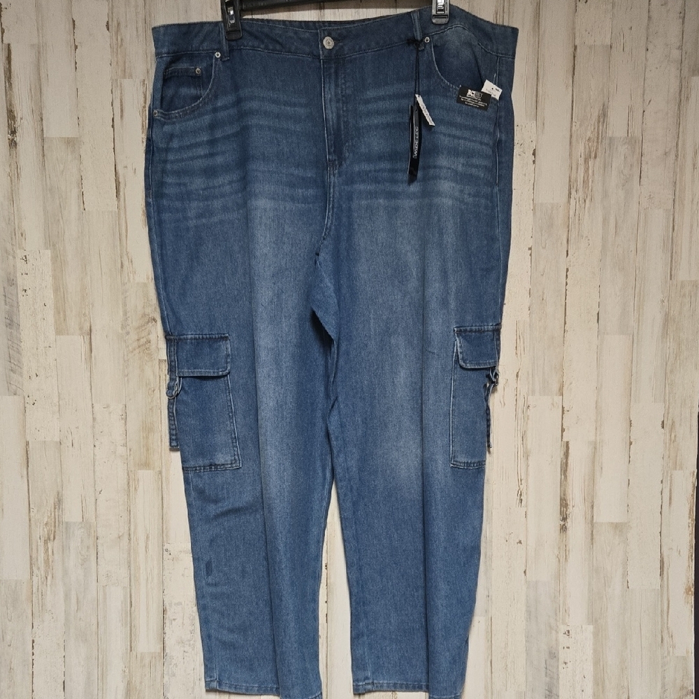 New with tag sz. 24 High Rise Cargo